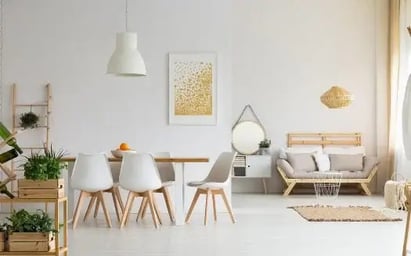 white_room-525x328-1-1-1